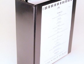 Svetsad plastpärm i PVC med glasklara istoppsfickor på första sidan + rygg. Format A4+ med ryggbredd 70mm för 55mm D-mekanism.